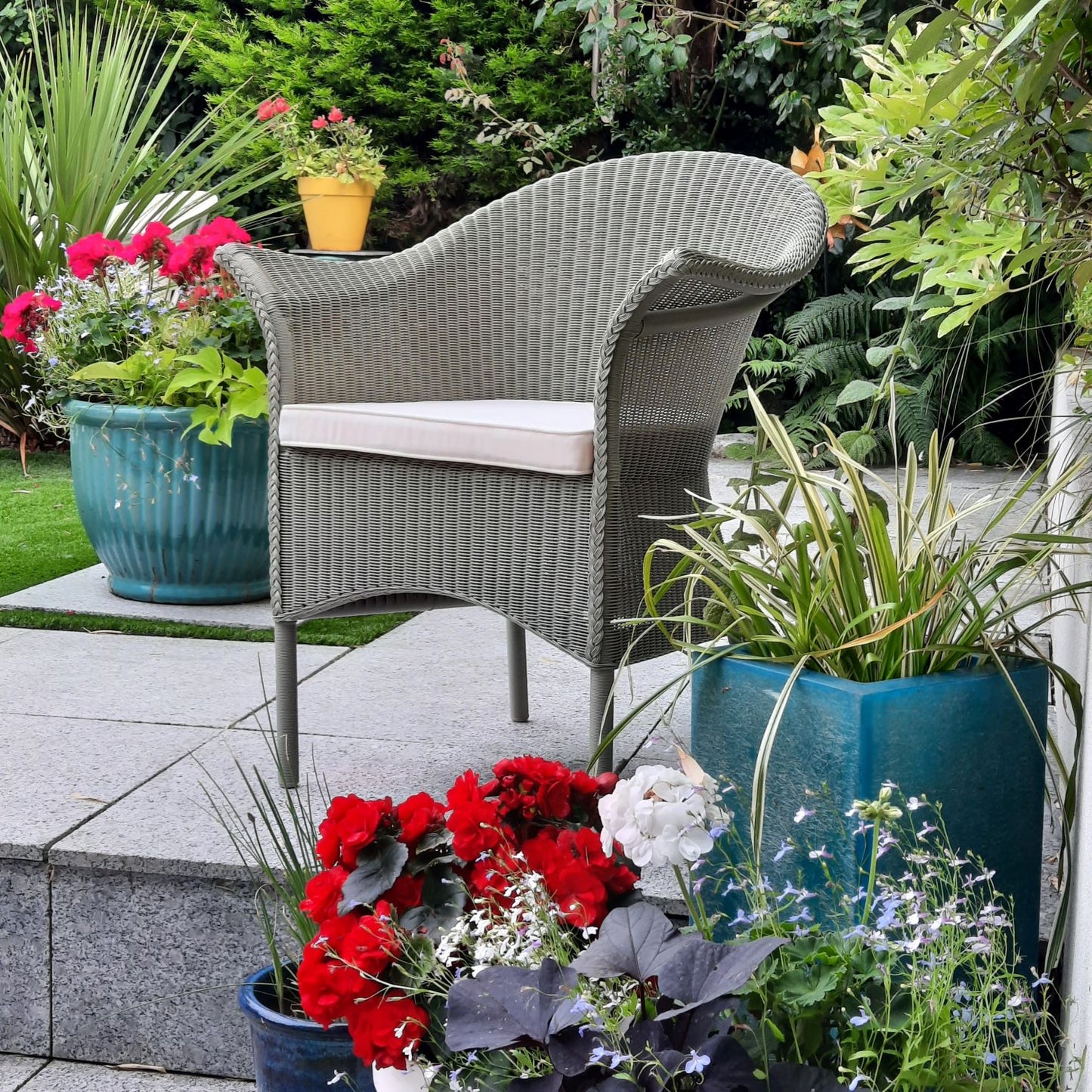 Lloyd Loom Outdoor Blenheim Chair finished in Panama Green