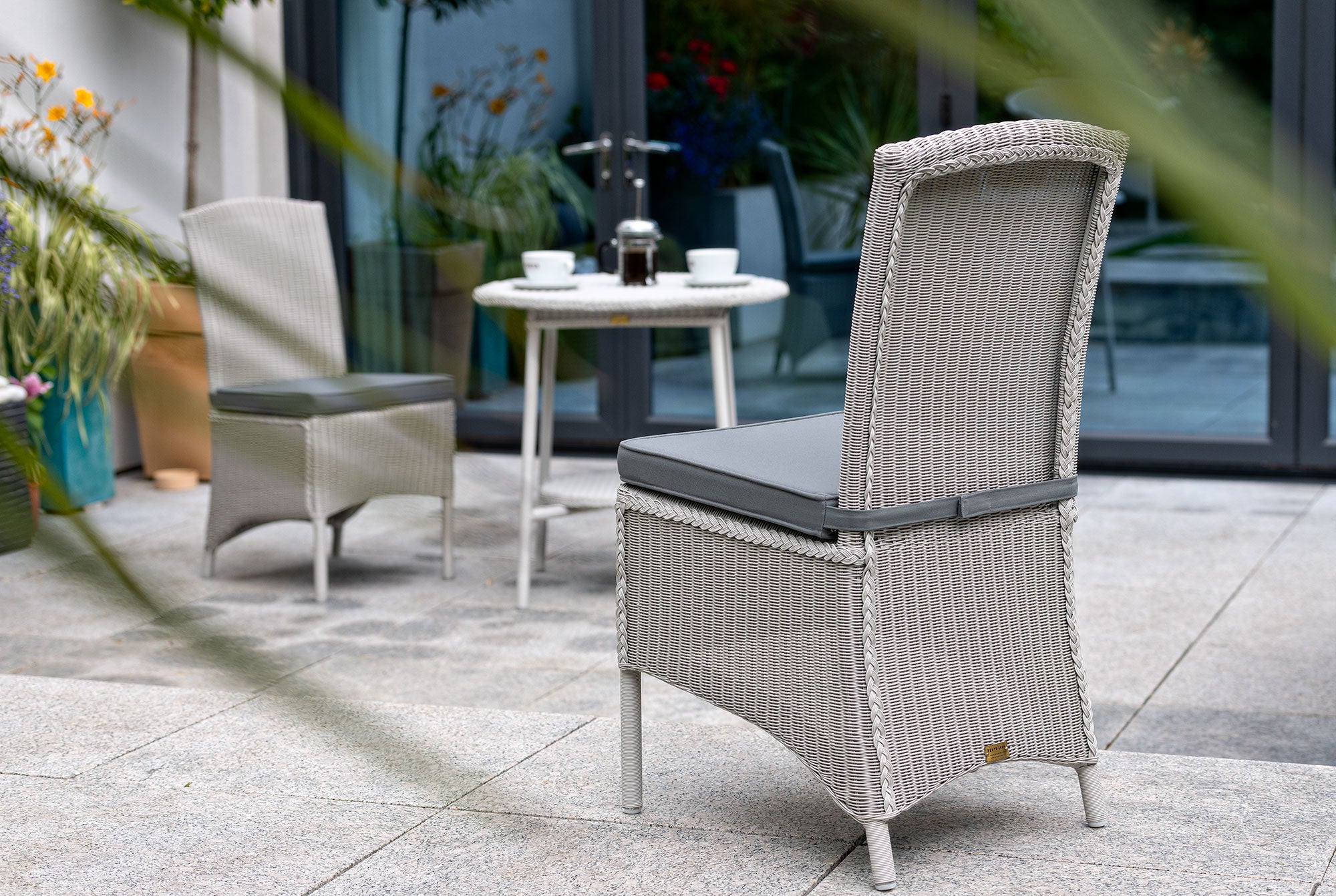 Lloyd loom deals bistro set